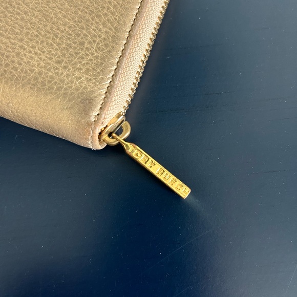 Tory Burch Continental Zip Metallic Gold Wallet - Picture 6 of 7